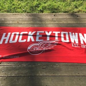 BOGO redwing item (Hockeytown hockey beach towel)